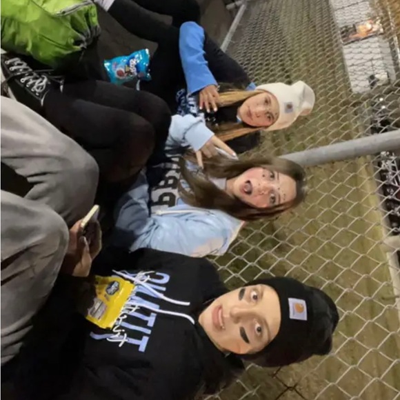 Meet your Posher, Alice - Picture 1 of 1